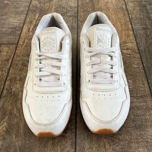 Reebok Classic Women’s White Sneakers in a size 8. Very comfortable and durable.